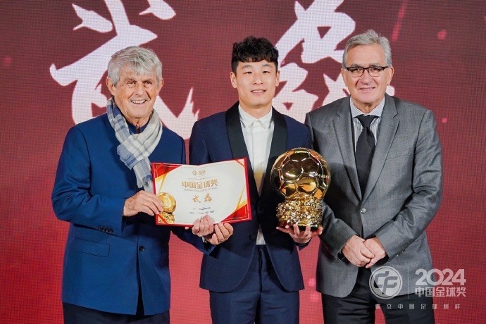  恭喜“核武7”！武磊第五次加冕中國金球獎