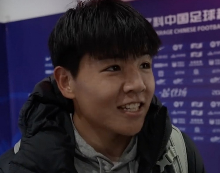 首次入選國足后決定保密，徐彬：希望這次我可以為國足做點什么